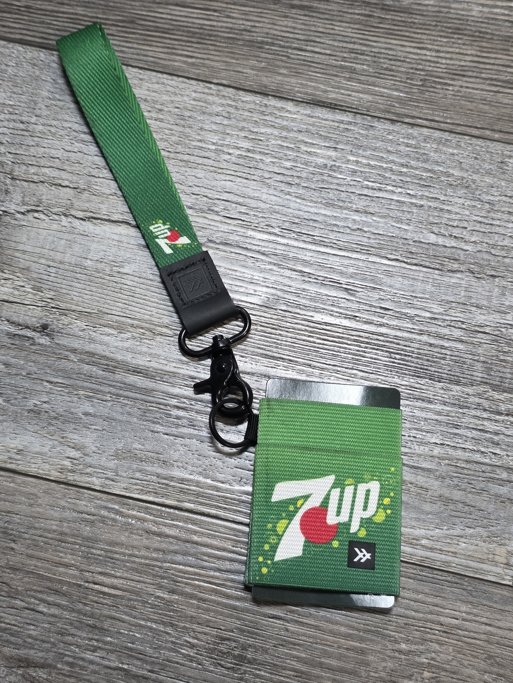 Thread Wallets x 7UP Collab Card Holder & Keychain Lanyard